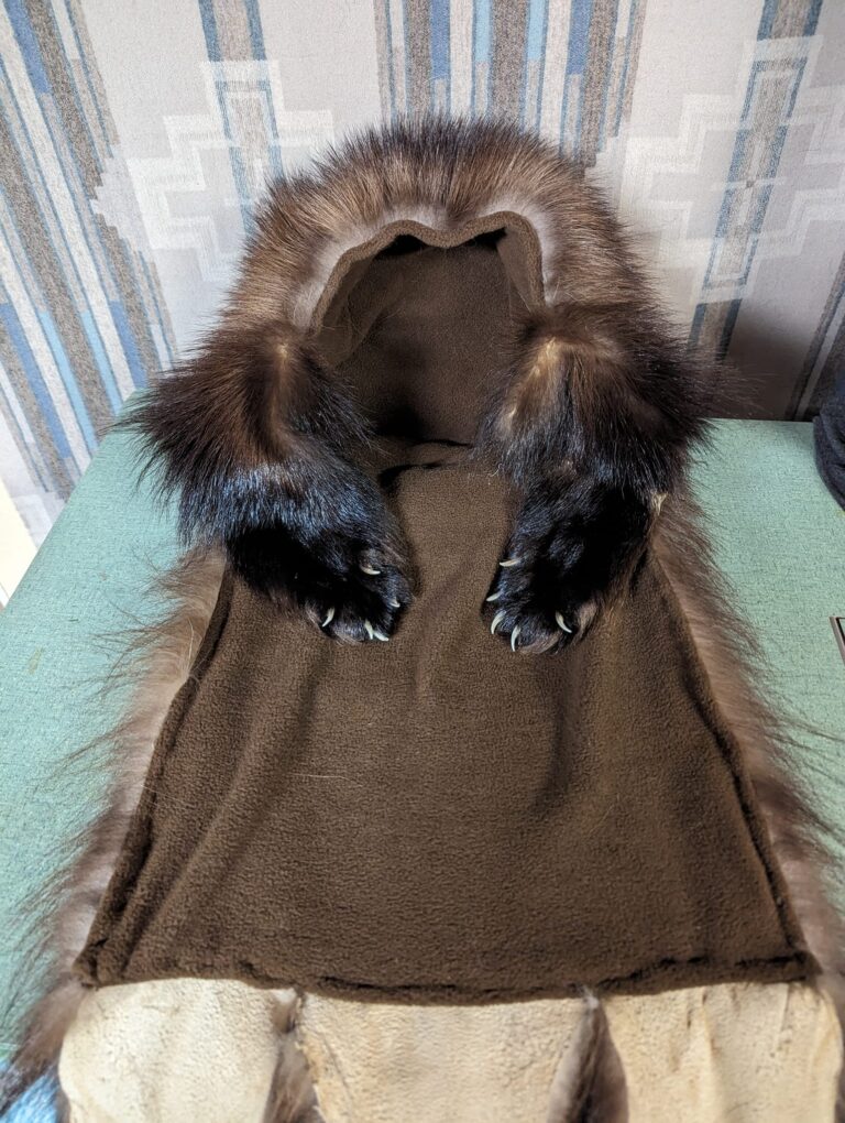 406415585_907476557420490_6350541380058345801_n-1-768x1020 (1)