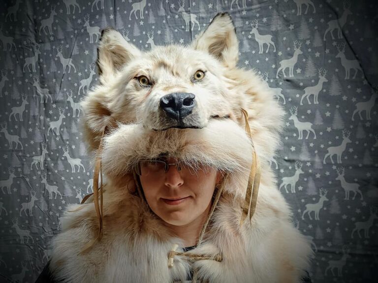 470143628_1167768461391297_3409044608959387944_n-1-768x575 (1) White Arctic Wolf Shaman headdress